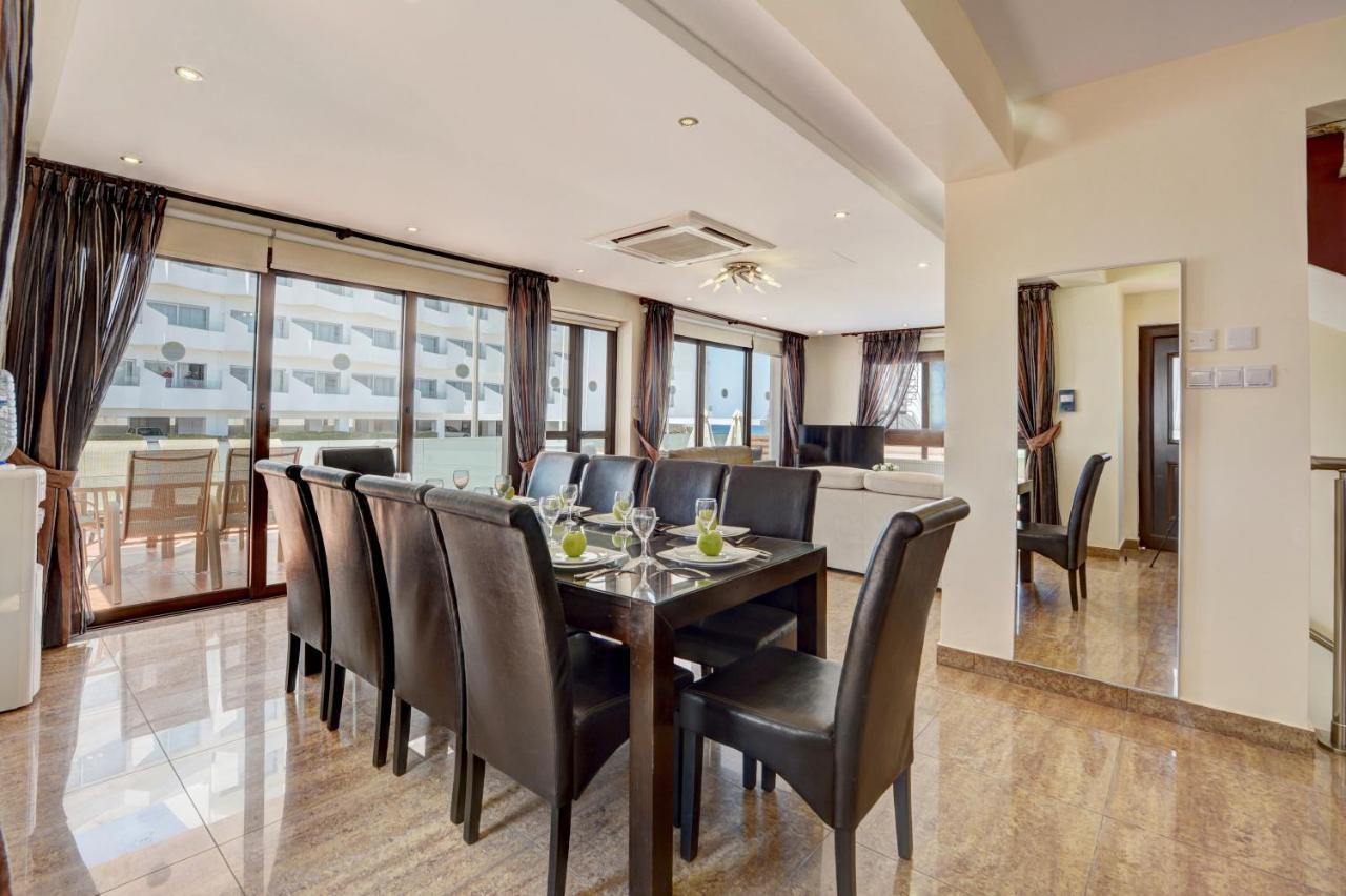 Deluxe Villa 6