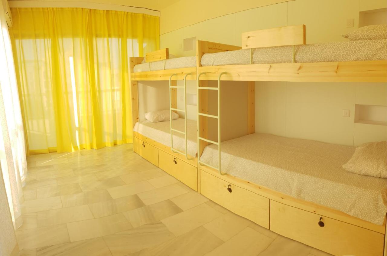 Etagenbett im gemischten Schlafsaal