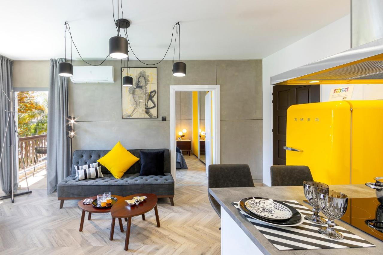 Urban Chic One Bedroom Apartment D222