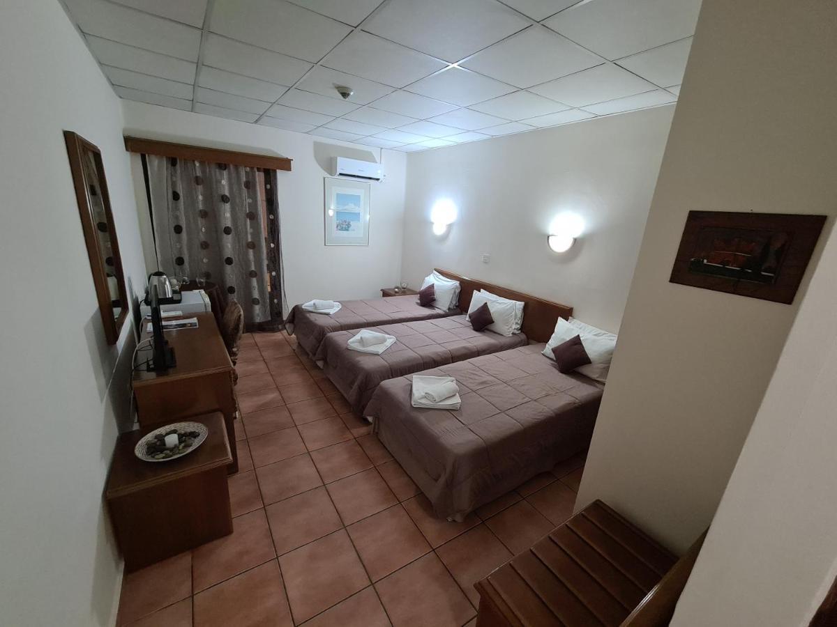 Economy Triple Room