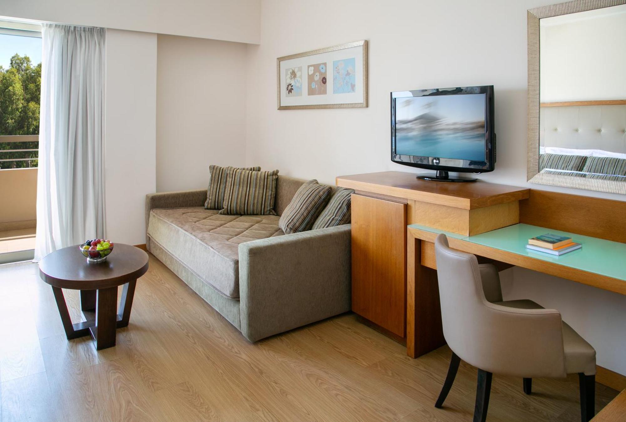 Deluxe Double Room Inland View