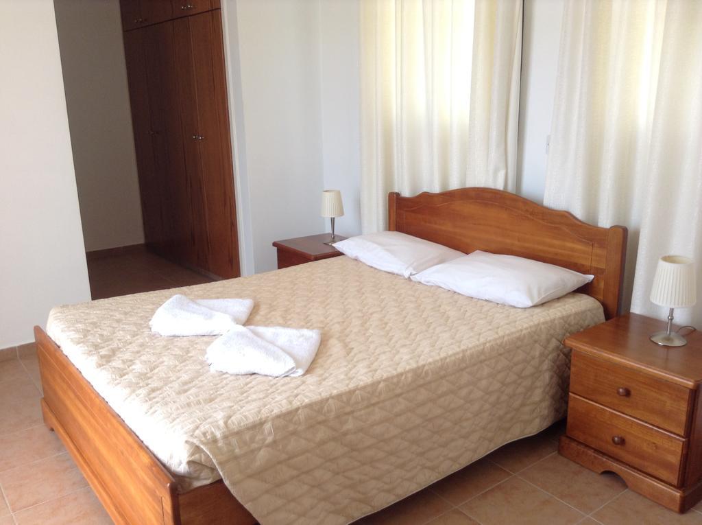 Villa mit 2 Schlafzimmern und privatem Pool