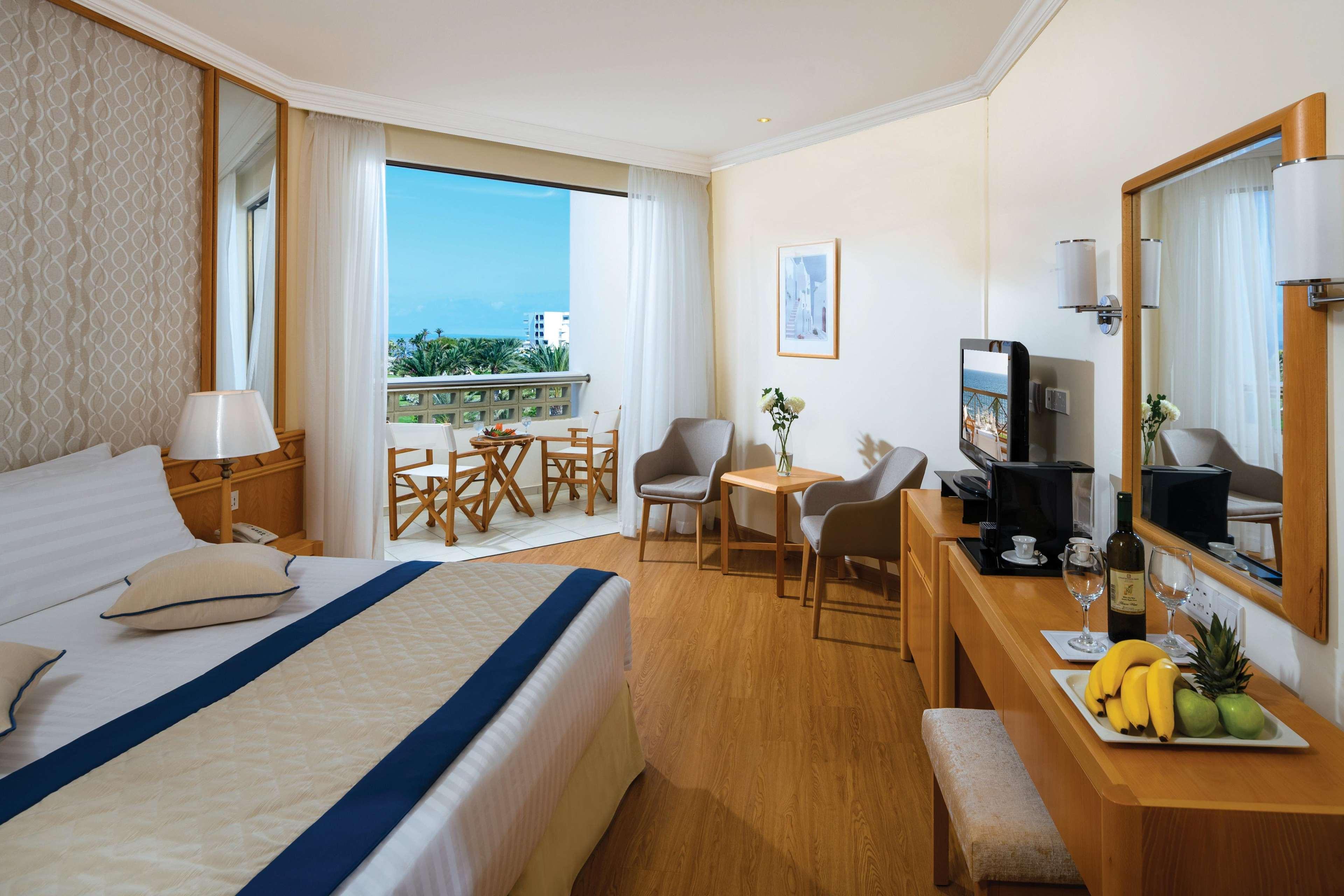 Standard Double Room Limited Sea View 1child