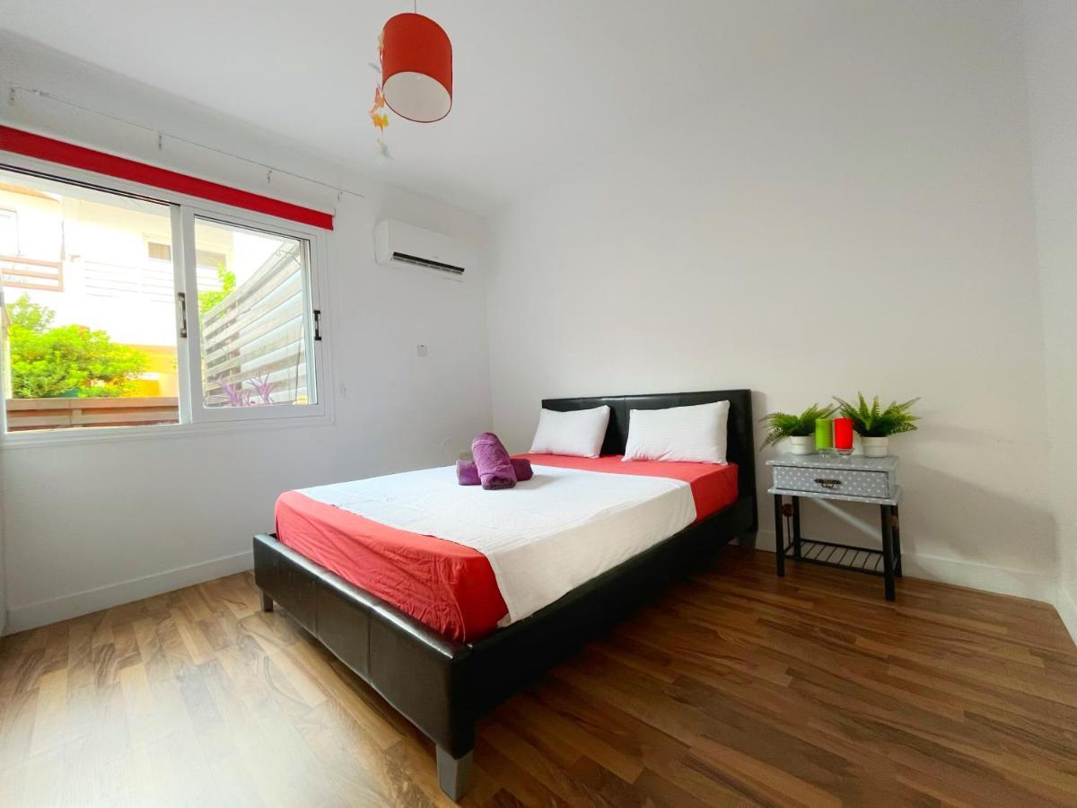 Two-Bedroom Apartment,1324924192:JPEG