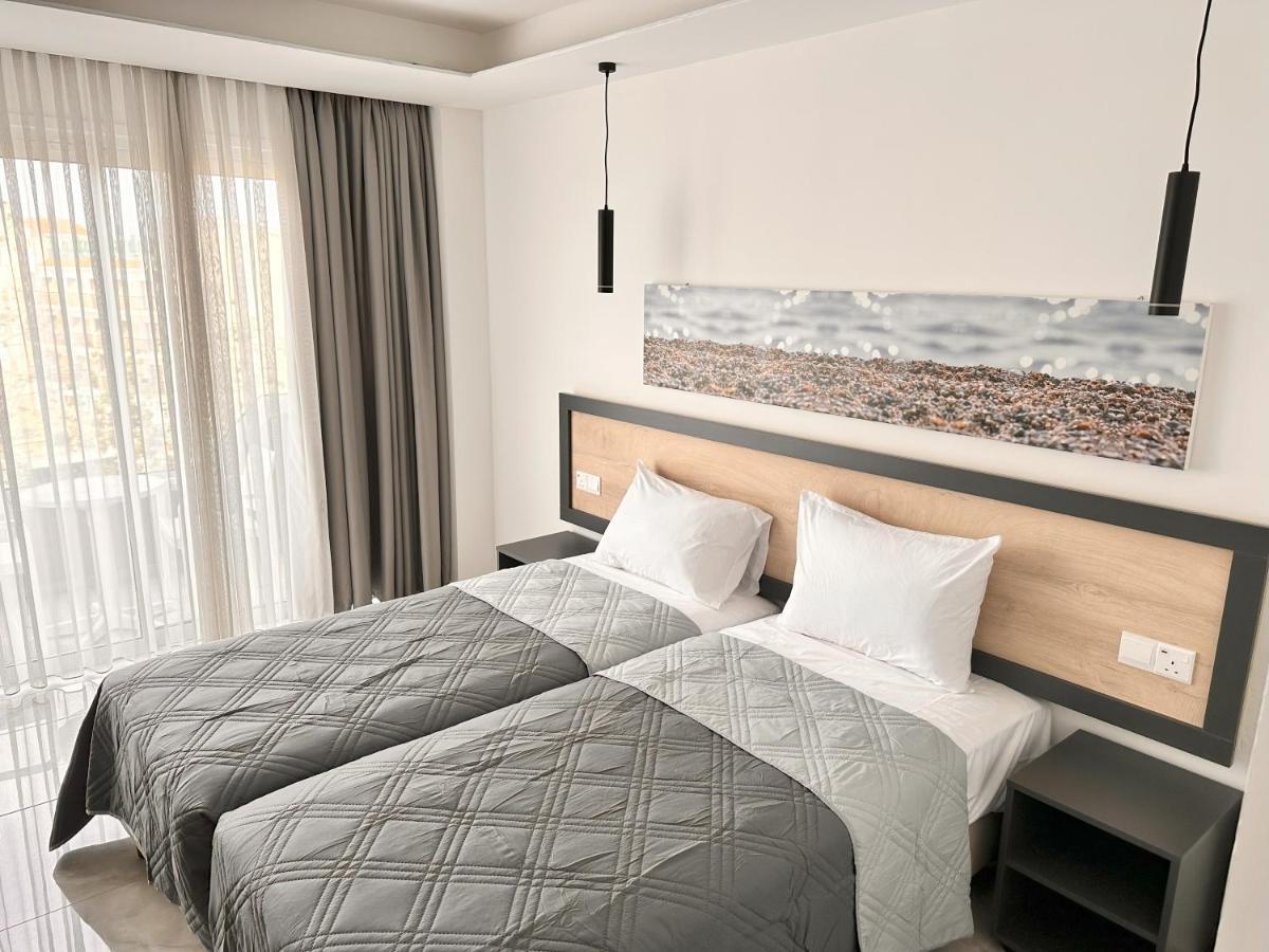 Double or Twin Room Mountain View