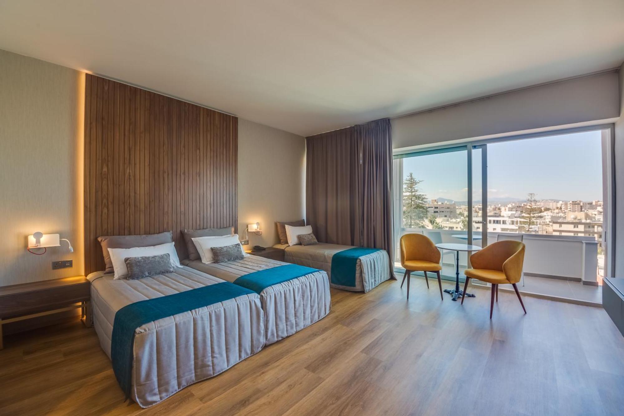 Triple Room City View