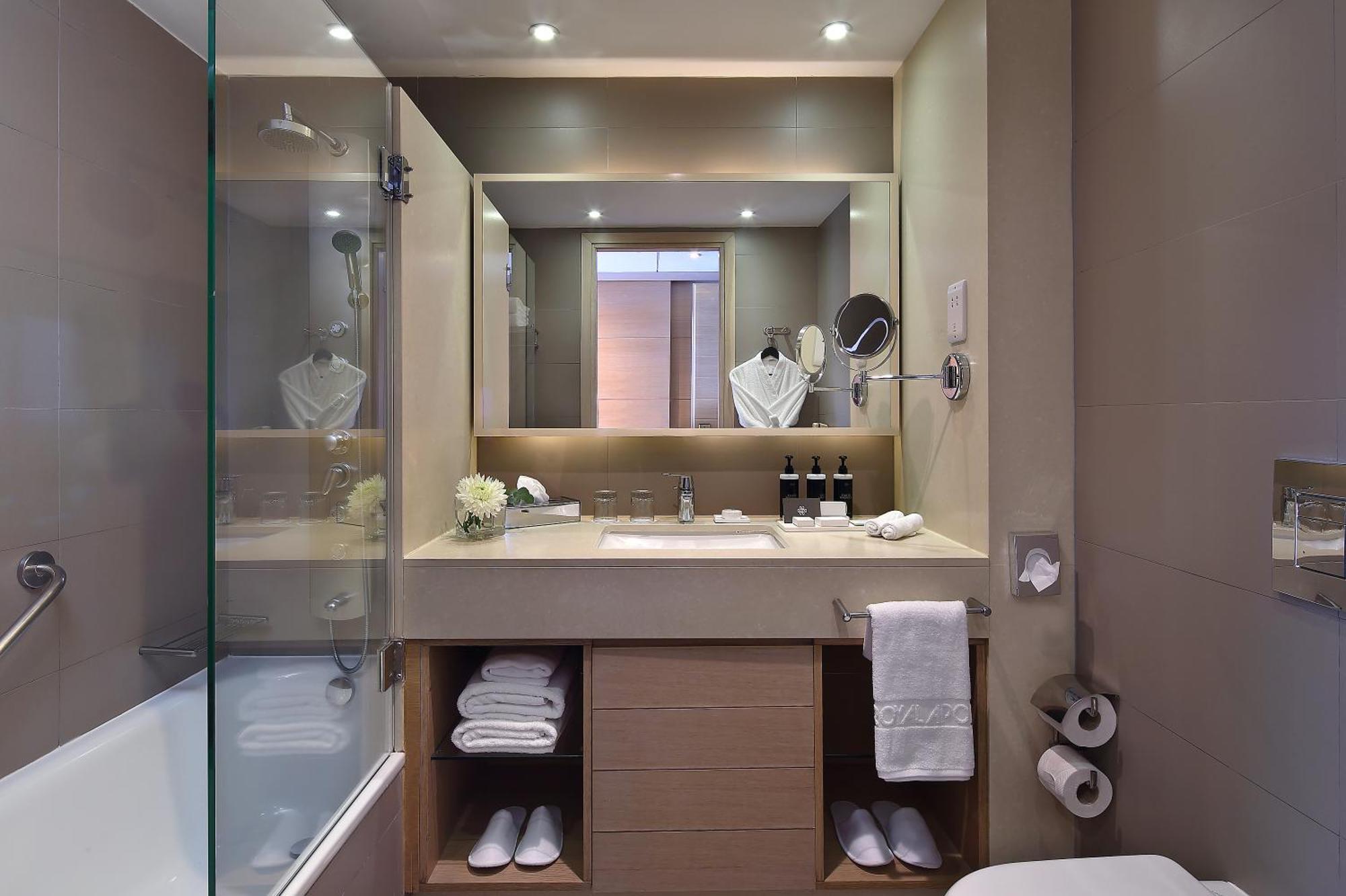 Deluxe Double or Twin Room with Sea View