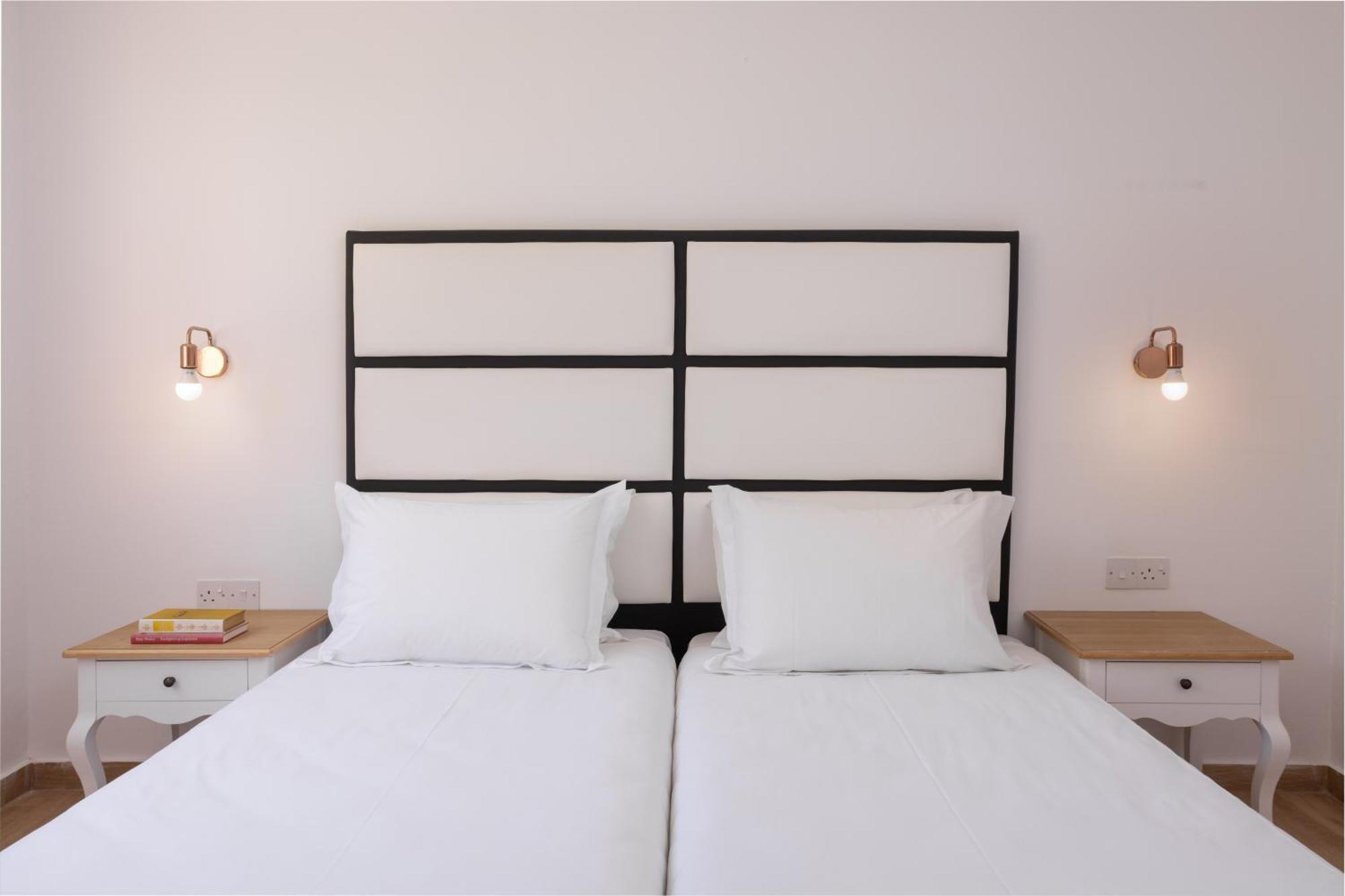 One Bedroom Apartment Side Sea View