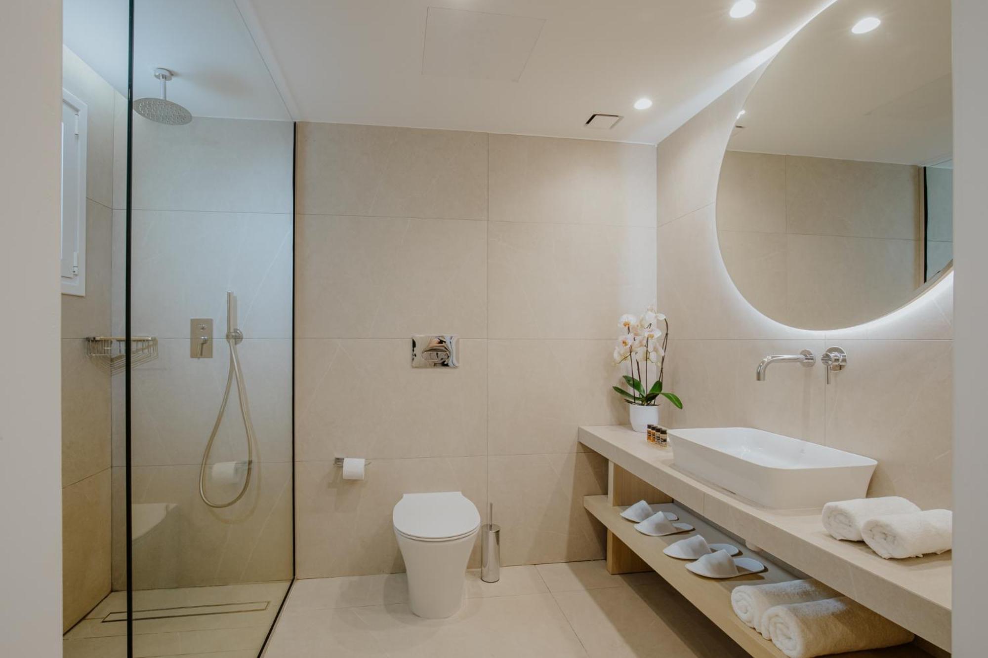 Studio (Located 70m away from the main hotel building, in an annex complex),1558459042:JPEG