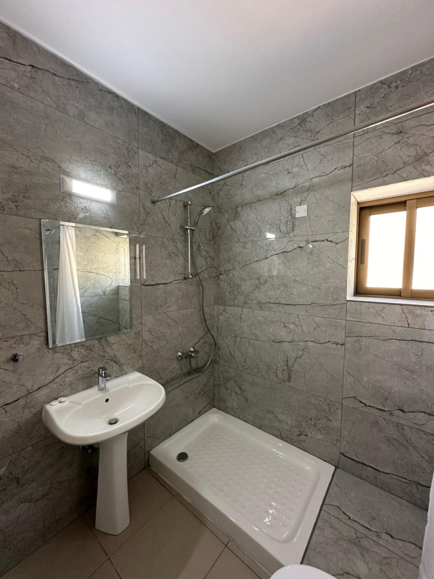 One-Bedroom Apartment,1574731868:JPEG