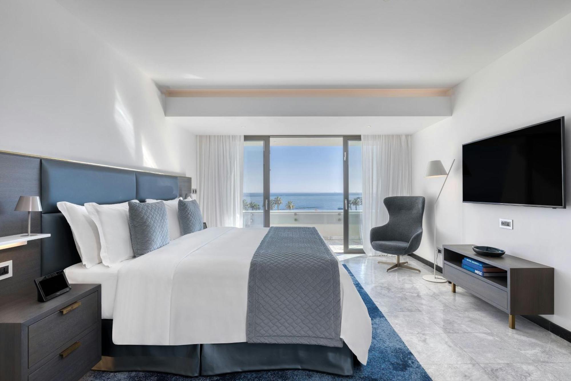 Suite Art de Vivre 1 Chambre Lit King-Size - Vue sur Mer - Côté Piscine (Adultes 12+)