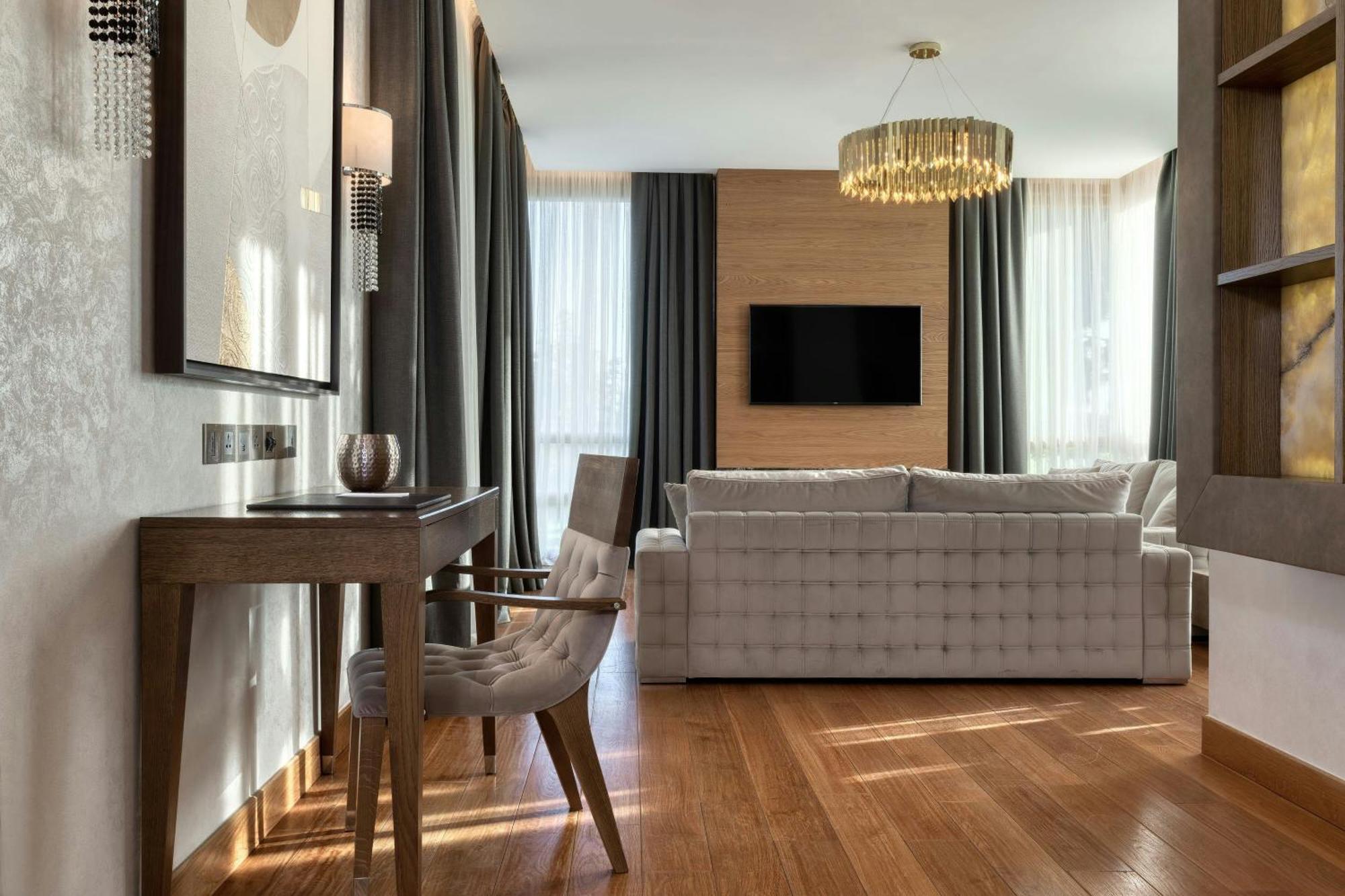 Villa 1 Chambre Lit King-Size Côté Parc avec Piscine Privée - Vue sur Jardin