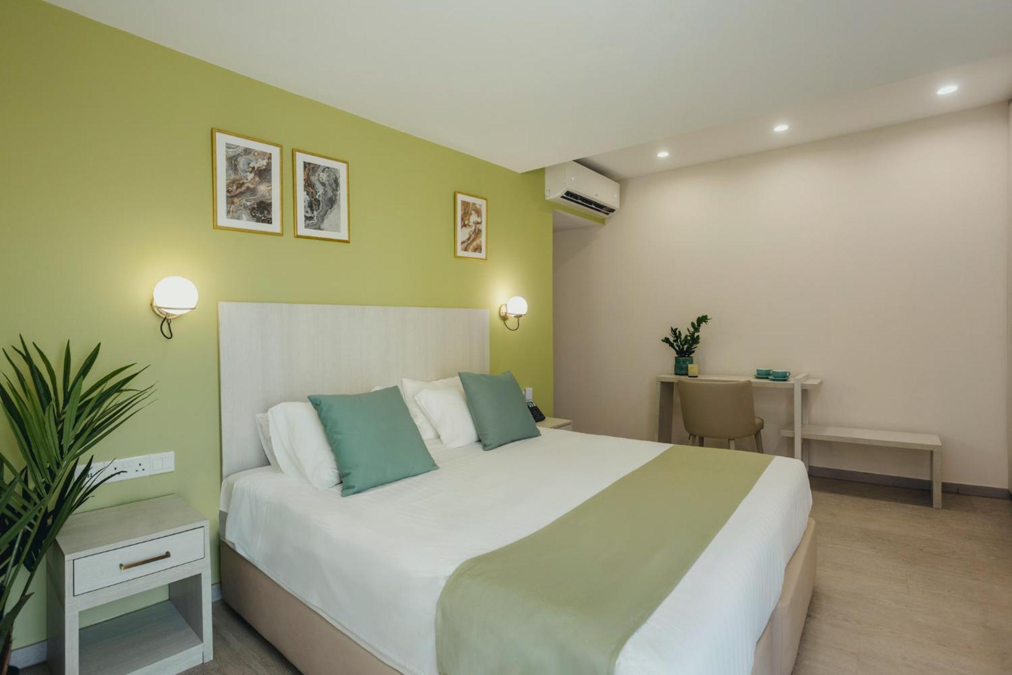 Deluxe Double Room Balcony