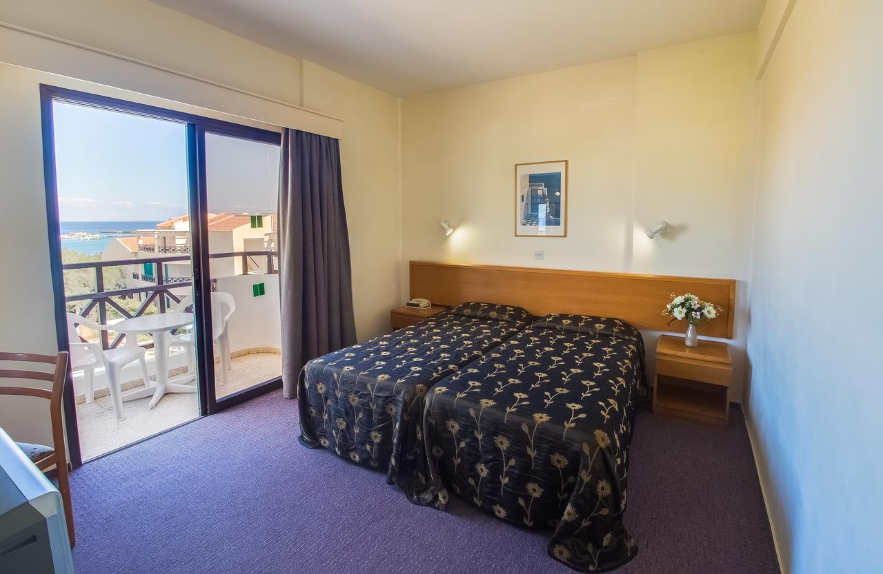 Twin Room - Inland View