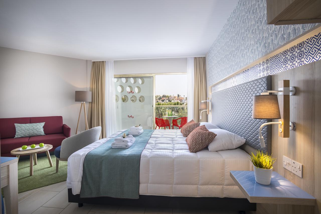 Junior Suite with Inland View