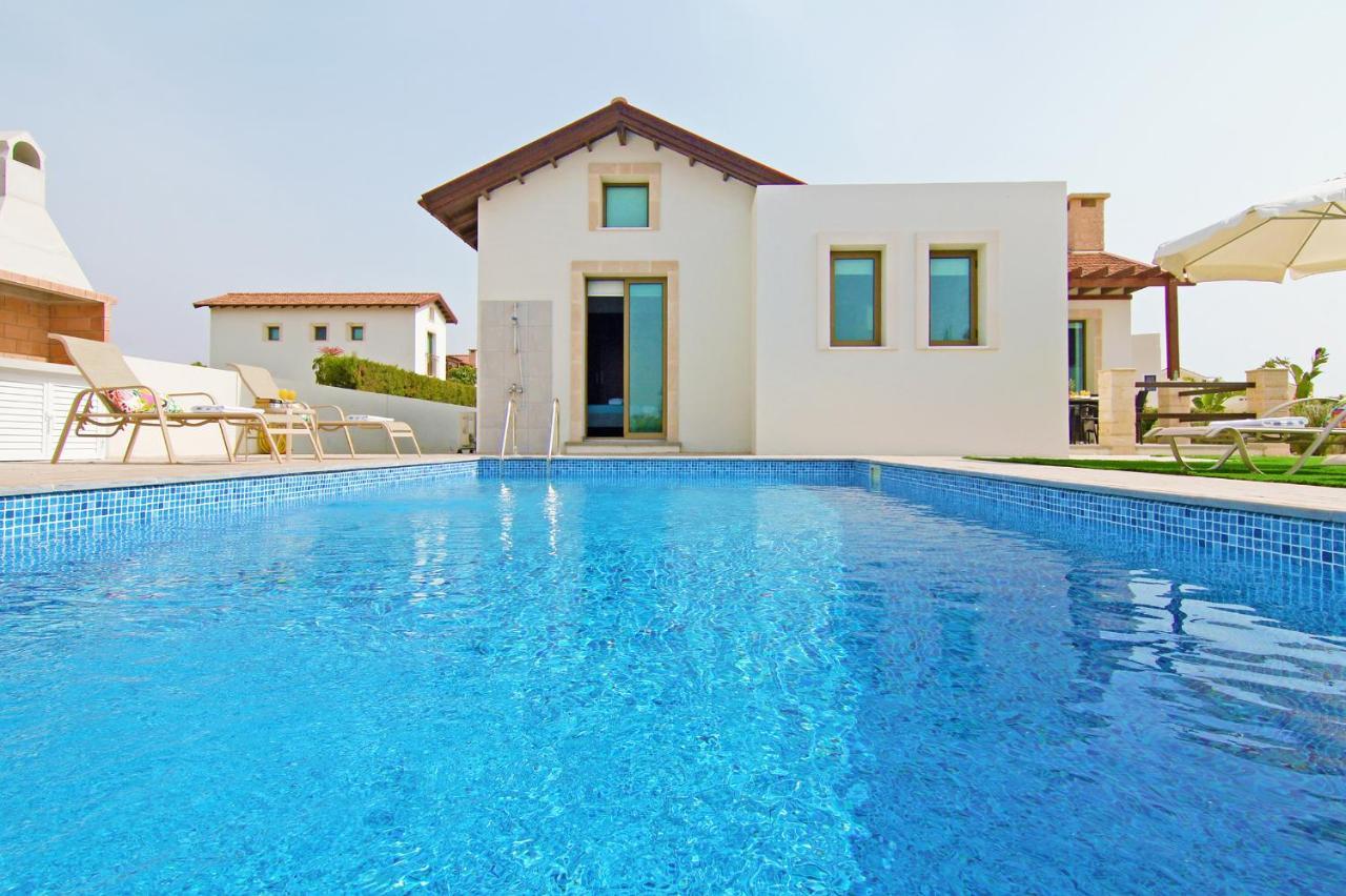 Villa,738203092:JPEG