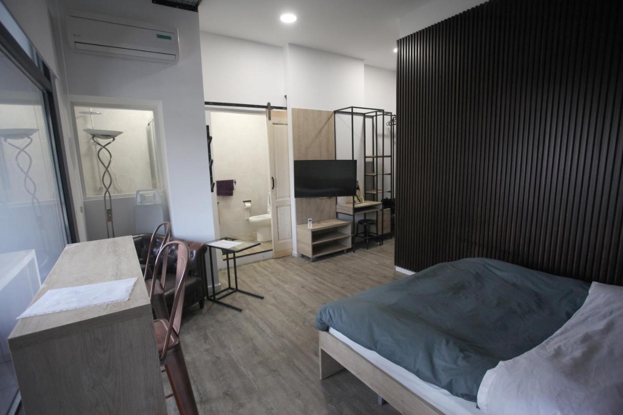Studio Apartment,768981958:JPEG