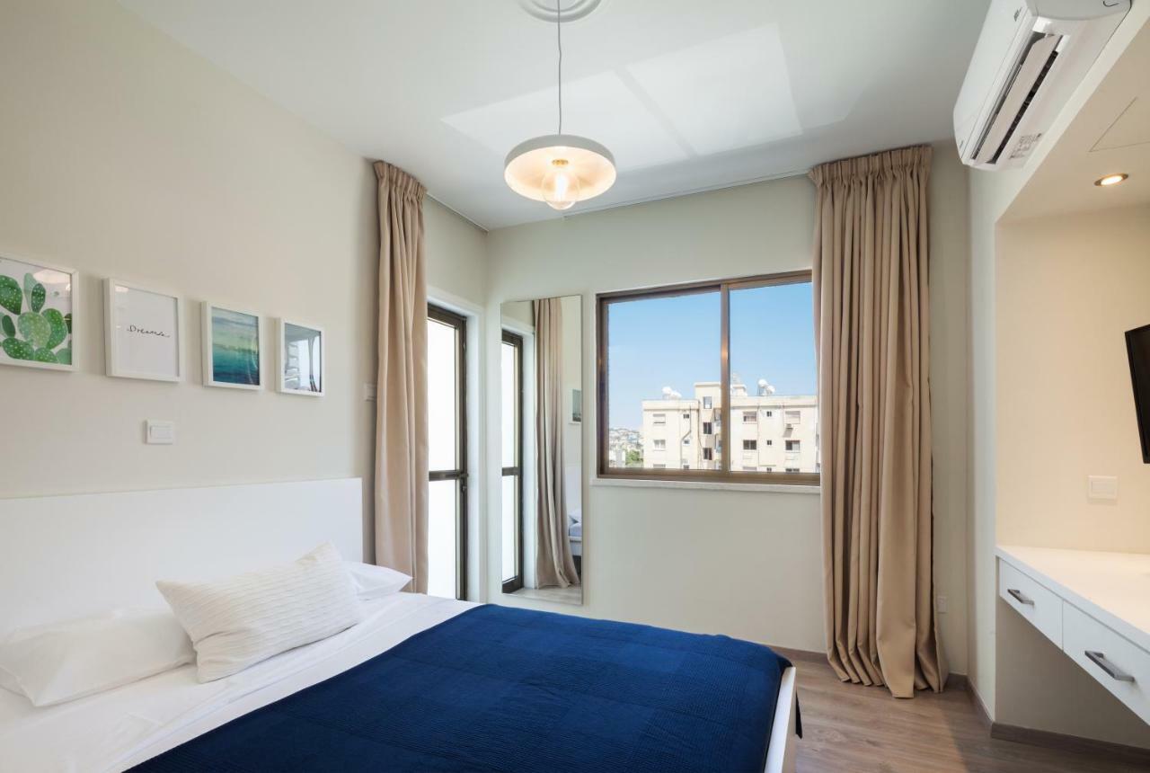 Two-Bedroom Apartment,864915890:JPEG