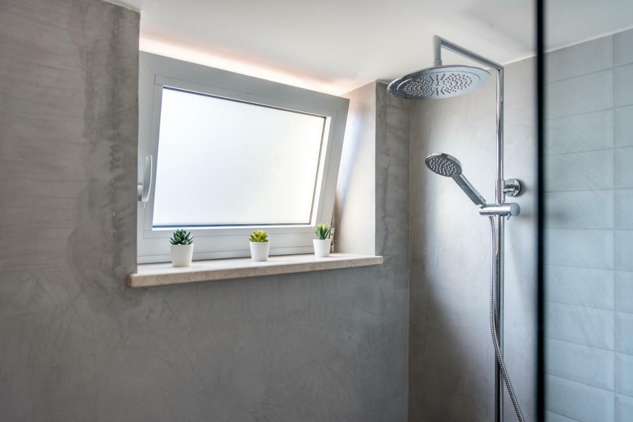 Two-Bedroom Apartment,867618575:JPEG