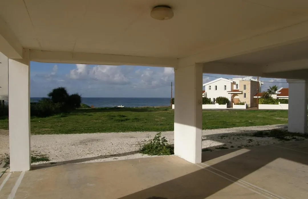 Athena And The Owl Beachside Apt-1