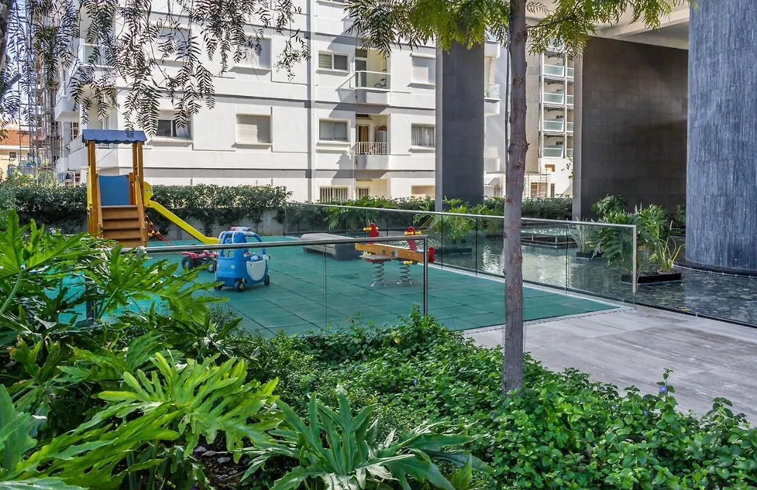 Carmencita Studio B14 With Pool-1