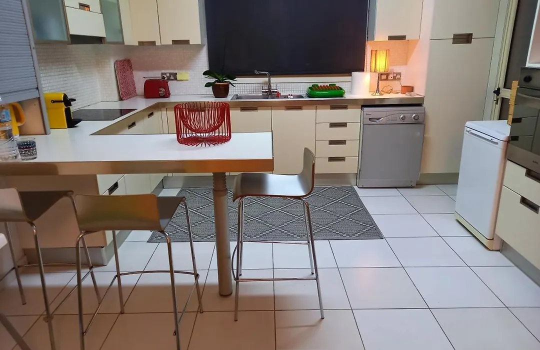 Seaside Spacious Apartment With Sea View-1