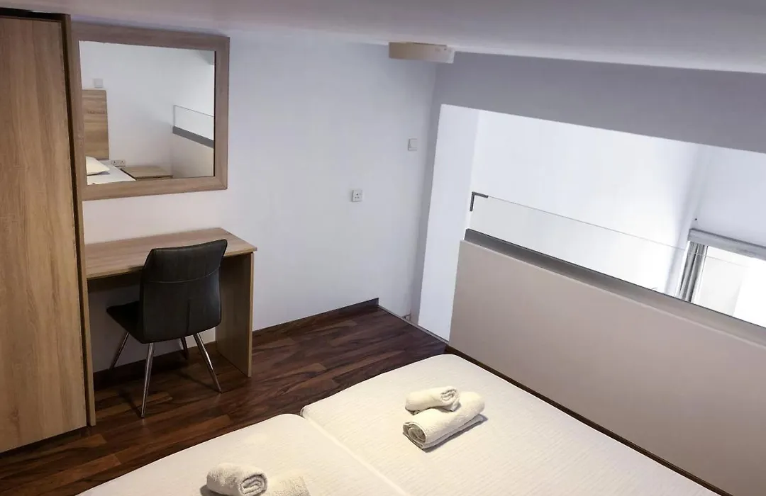 Cozy Loft Apartment 2-1