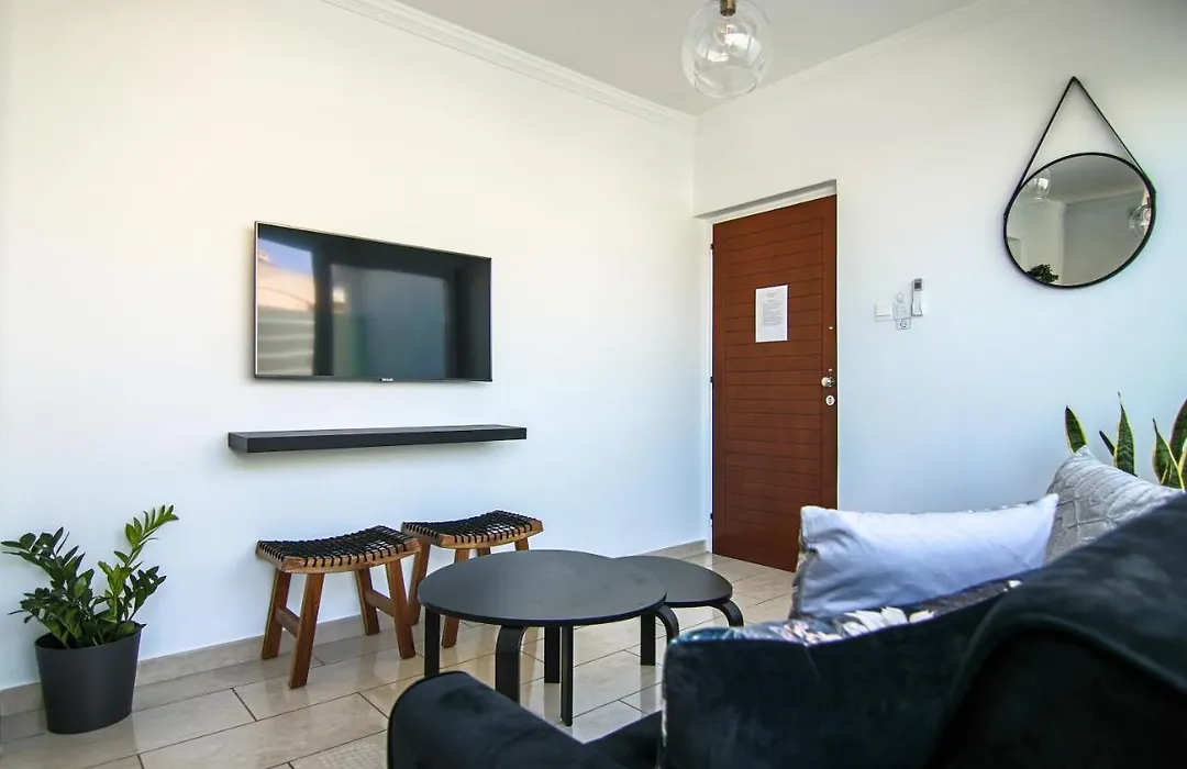 Phaedrus Living: Seaside Luxury Flat Lighthouse 62-1