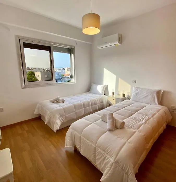 Aliki'S Holiday Apartment-1