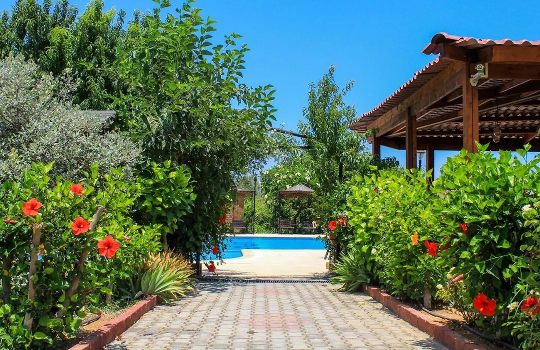 Lapida Garden-1
