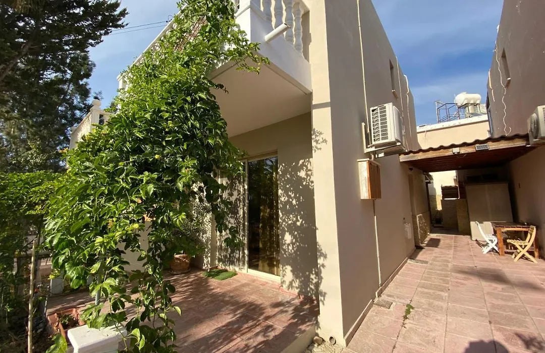 Moutallos Home-1