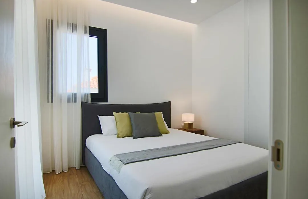 Phaedrus Living: Sea View Anna Residence 202-1