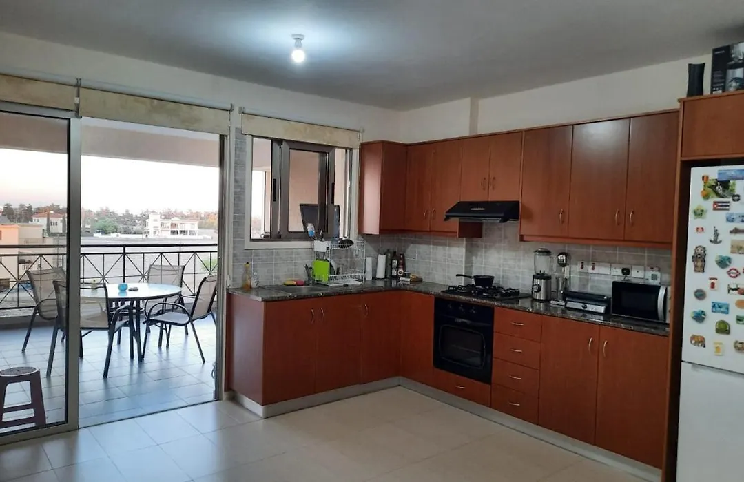 Private Room In Shared Apartment Near Larnaca Airport - 24 Hour Shuttle Service-1
