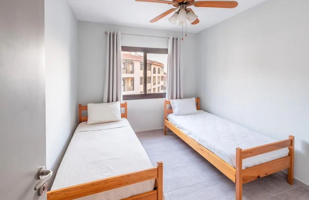 Alexis Apartments - Lovely 2-Bedroom With Swimming Pool-1