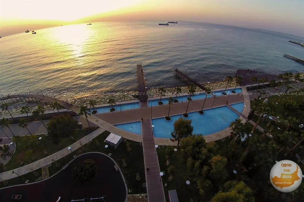 Sea Front & City Center, Amazing Sea View-1
