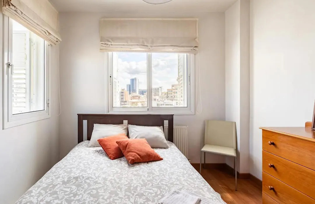 Warm Residence In The Heart Of The City Center - Balcony & View-1