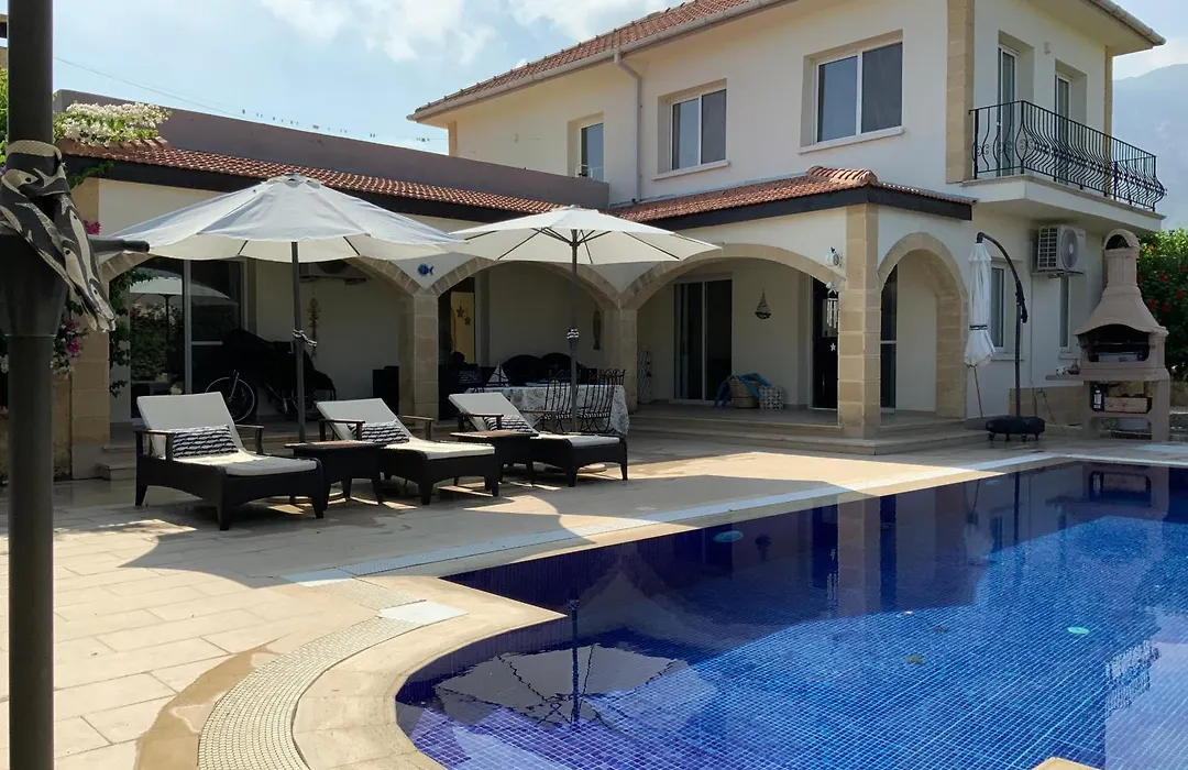 Casa Santos Kyrenia-1
