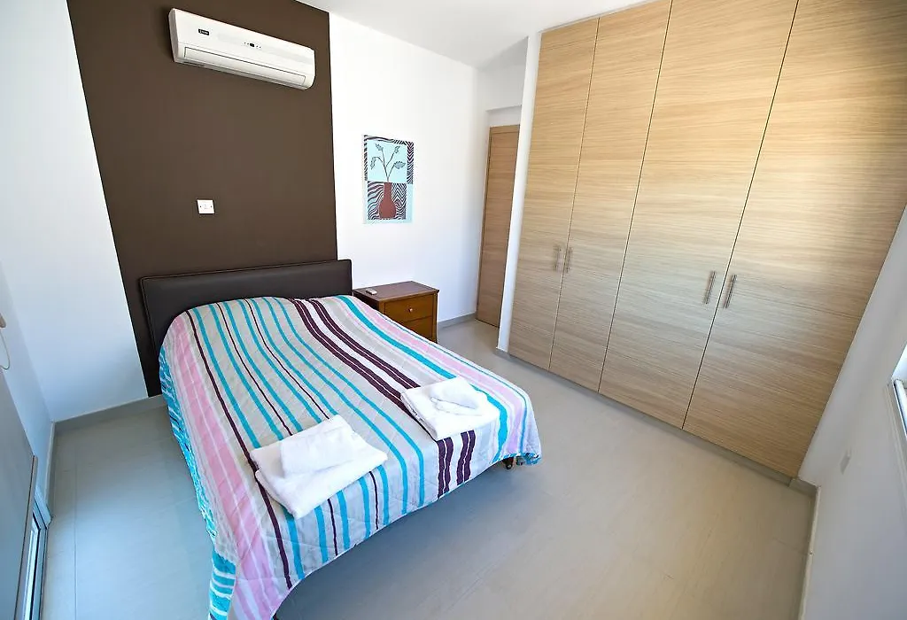 Hara Nissi Beach Villas-1