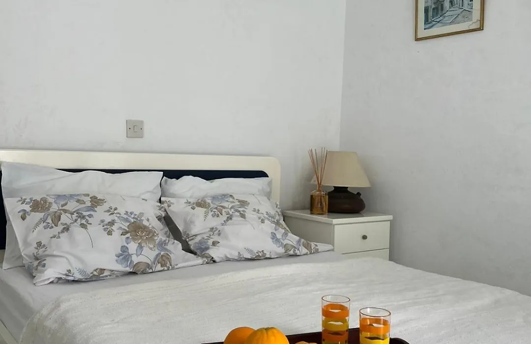 2 Bedroom Flat By The Sea-1