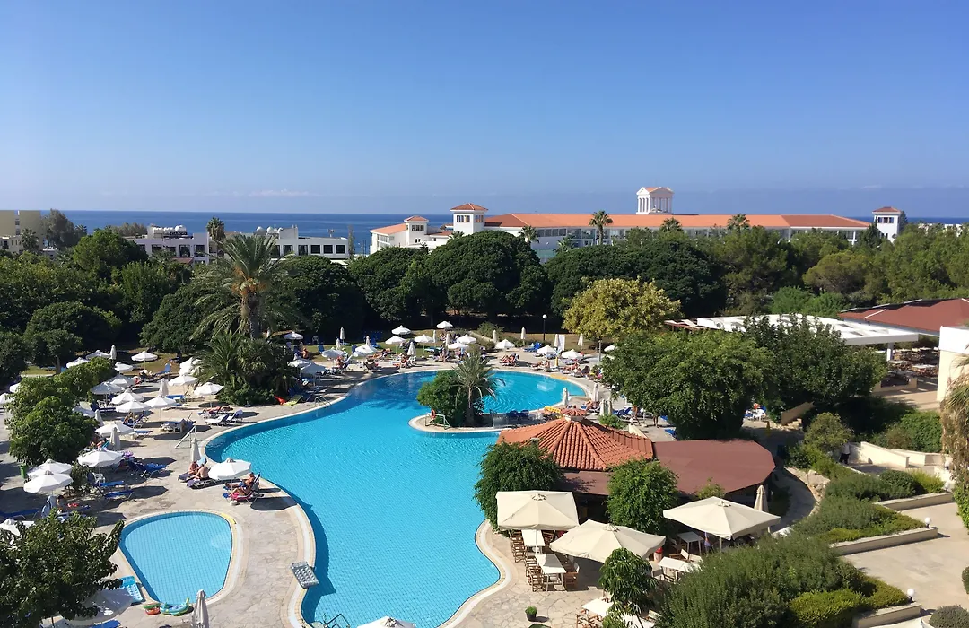 Avanti Hotel-1