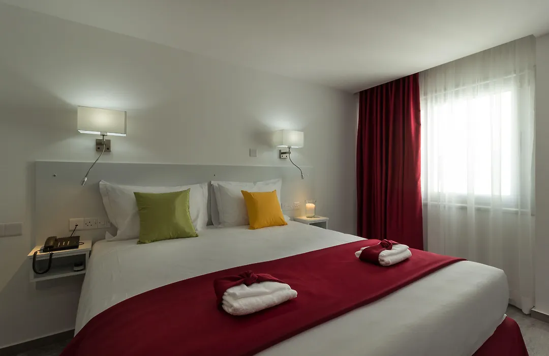 Art & Wine Boutique Hotel-1