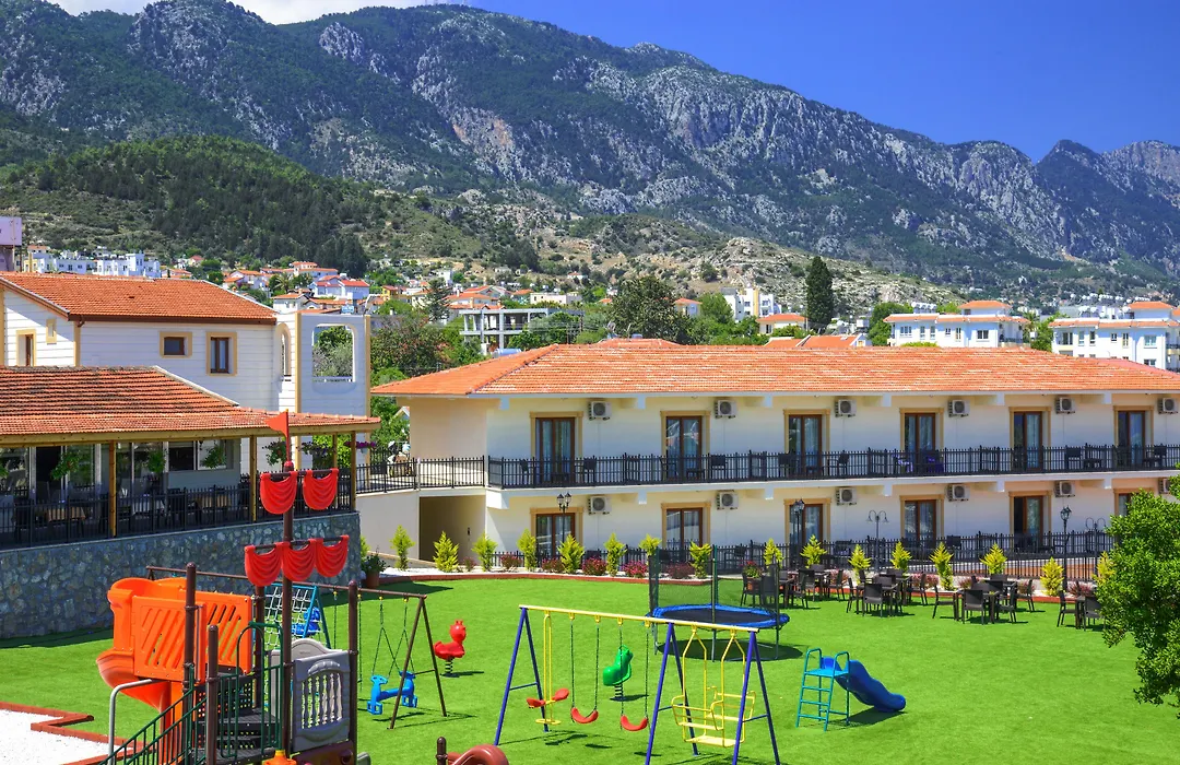 Riverside Garden Resort-1
