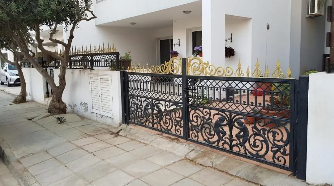 Kalampakas Guesthouse-1