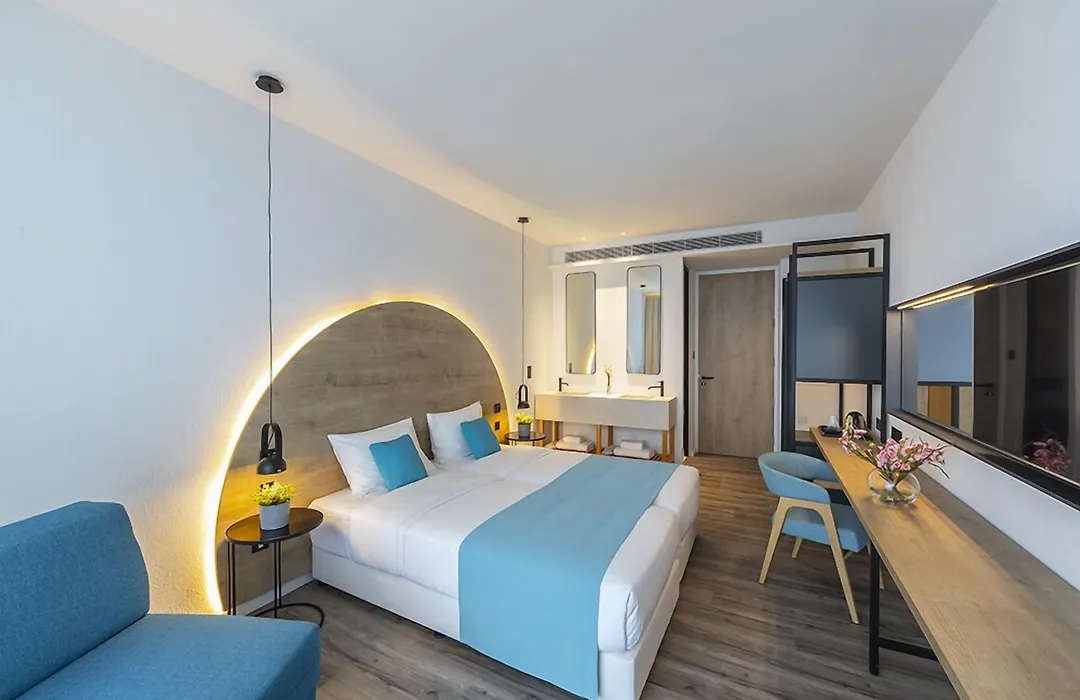 Flamingo Paradise Beach Hotel - Adults Only-1