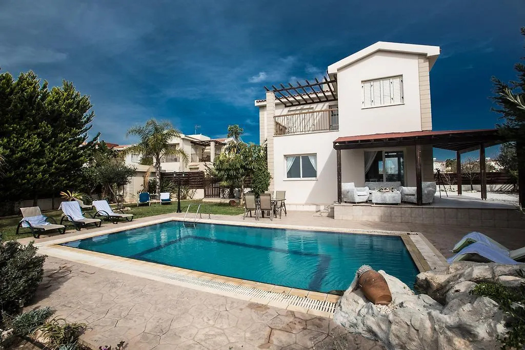 Sunny Coast Villa-1