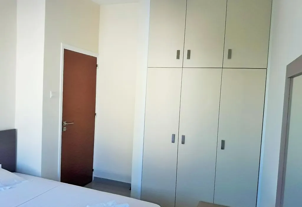 44 Tsimintia Court-1