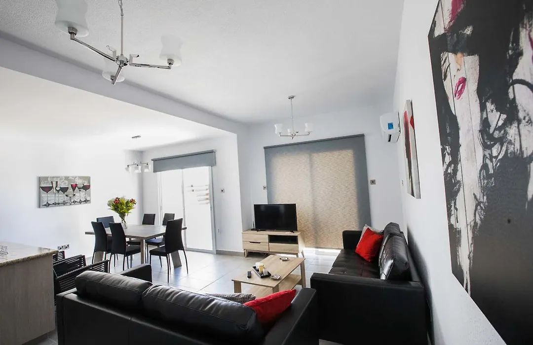 Diamond Townhouse 17-1