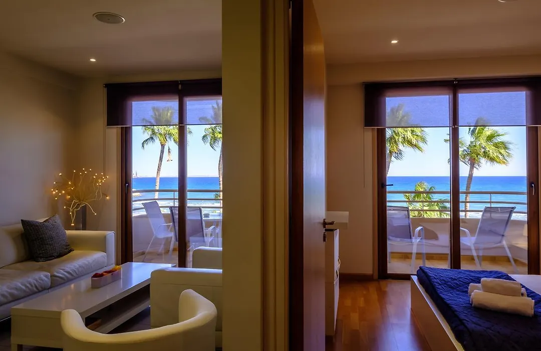 Les Palmiers Luxury Suites-1