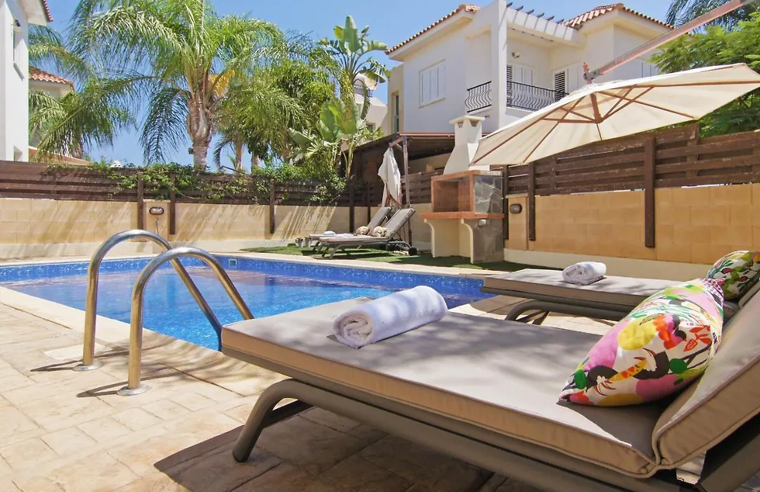 Villa Ella-1