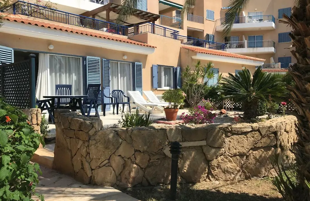 Kings Palace - Fabulous Pool-Side 2 Bed Apartment-1